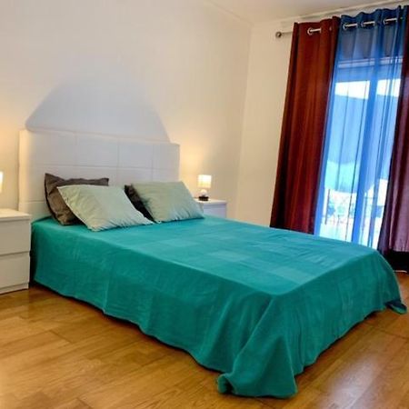 Апартаменти Apartamento Saloio Venda do Pinheiro Екстер'єр фото